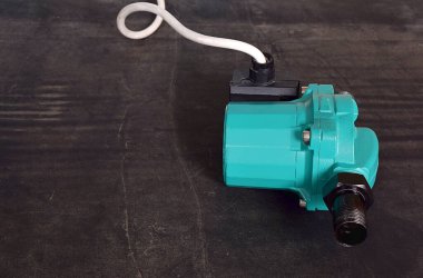 Borulardaki basıncı arttırmak ve dengelemek için pompa.