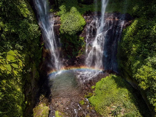 Luchtdrone Zicht Sekumpul Waterval Bali Reflectie Van Regenboog Stroming Van — Stockfoto