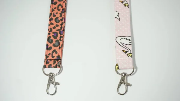 Moda ipleri arka planda