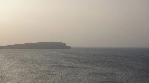 Vistas Panorámicas Mar Niebla Contra Isla —  Fotos de Stock