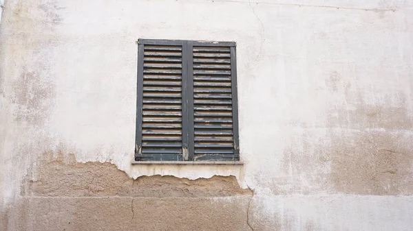 Window Green Wooden Shutters — Stock Photo, Image