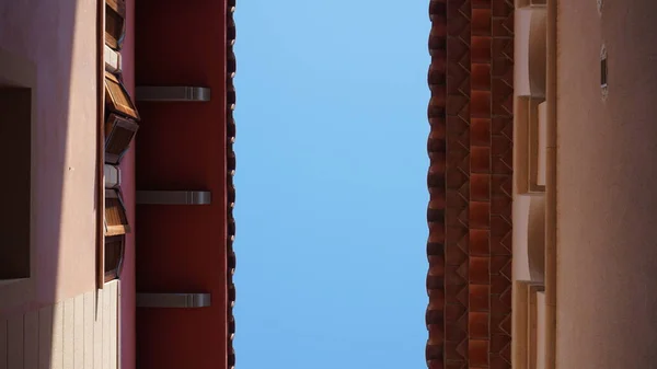 Detalhe Fachada Contra Fundo Azul — Fotografia de Stock