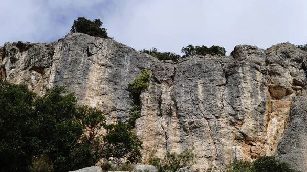 Скеля Утворює Стіни Фоні Неба — стокове фото