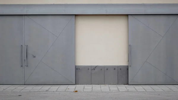 Gri Sanayi Kapıları Arka Plan Tasarımı — Stok fotoğraf