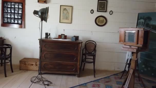 Photo studio in an old European Celtic village — Stock Video