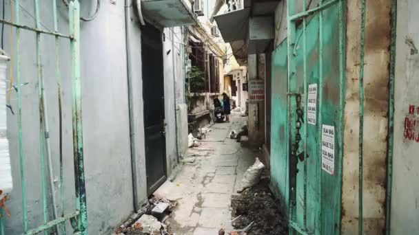 Narrow street in Hanoi — Stock Video