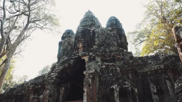 Siem Reap, Kambodža. Zřícenina chrámu Angkor Wat. — Stock video