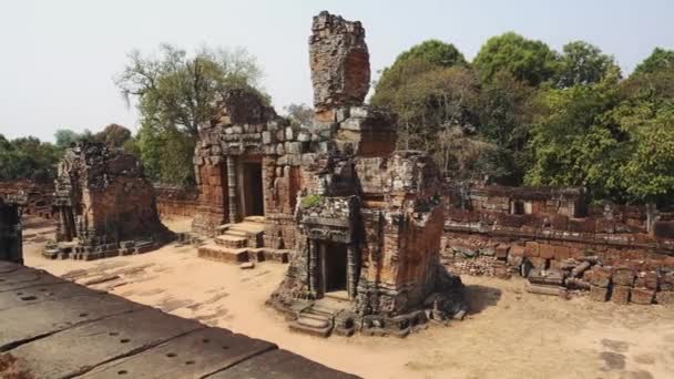 시엠 립, 캄보디아. 버림 받은 성전의 유적 - 앙코르와 트 4k — 비디오