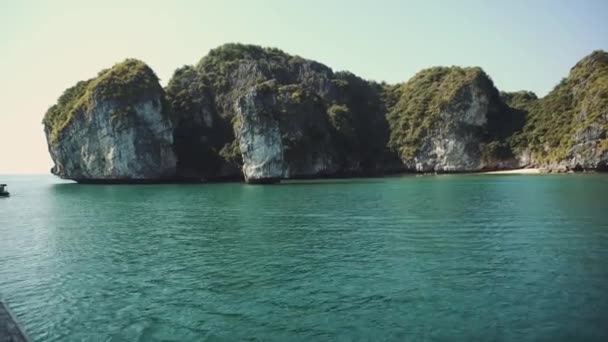 Panoramautsikt över Halong Bay Vietnam — Stockvideo