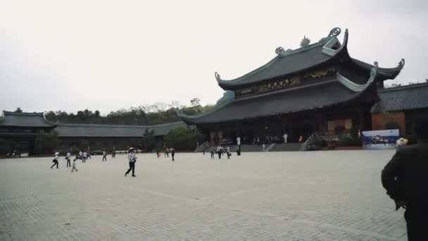 越南佛教宝塔白顶寺 — 图库视频影像