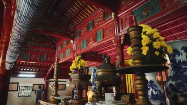 Hué, Vietnam : Tombeau de l'Empereur dans la teinte du patrimoine de l'Unesco — Video