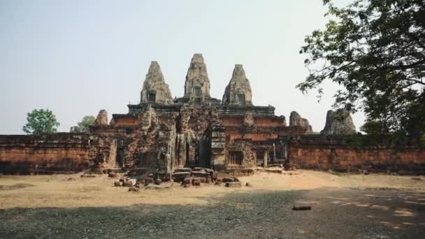 Siem Reap, Kambodża. Ruiny opuszczonej świątyni - Angkor Wat 4k — Wideo stockowe