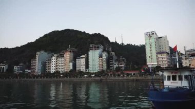Cat Ba Adası ve Halong Körfezi, Vietnam