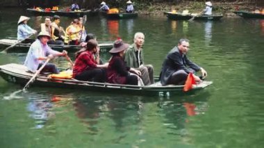 Vietnam 'ın Ninh Binh Bölgesi' ndeki Manzaralı Dağlar