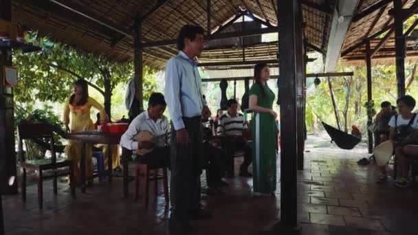 Konzert traditioneller vietnamesischer Musik 4k — Stockvideo