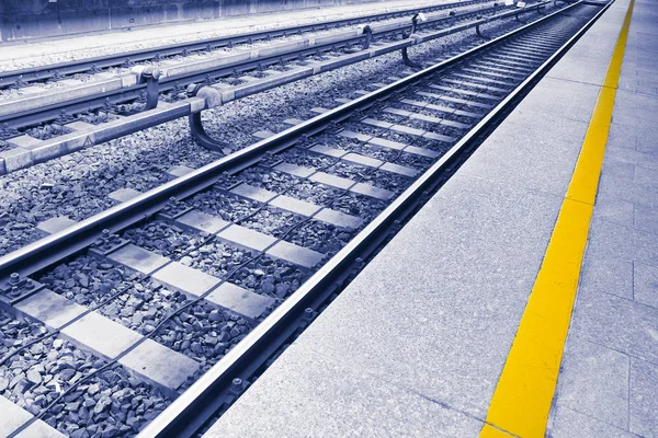 Detail Metal European Railway Sidewalk Yellow Safety Dividing Line Toned — Stock Photo, Image