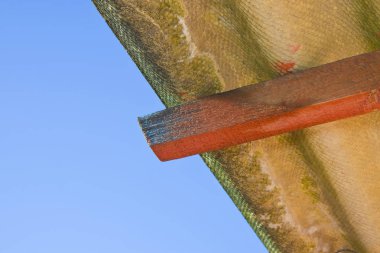 Tehlikeli asbest çatı - binalar sözde gizli katil en tehlikeli malzemeler biri yaşlı yaşlı 