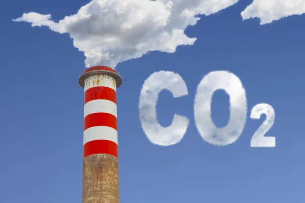 Hoge Betonnen Schoorsteen Stoot Co2 Atmosfeer Concept Afbeelding — Stockfoto