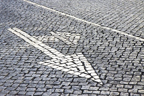 Freccia Bianca Strada Pietra Immagine Concettuale — Foto Stock