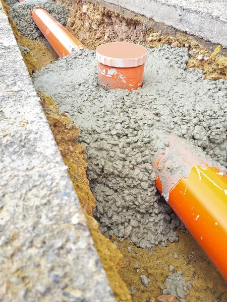 Inspeção Bueiro Concreto Com Tampa Rosca Durante Montagem Canteiro Obras — Fotografia de Stock