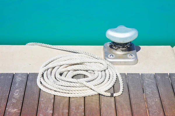 Limpiador Para Amarre Embarcaciones Plataforma Madera — Foto de Stock