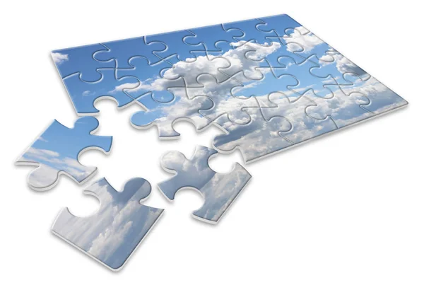 Zmiany klimatu; obrazek koncepcyjny z pochmurnego nieba w puzzle kształt — Zdjęcie stockowe