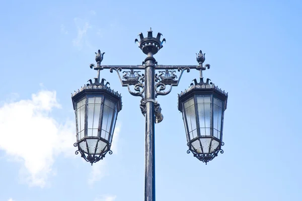 Typical classic portuguese streetlight - image with copy space — Stock Photo, Image