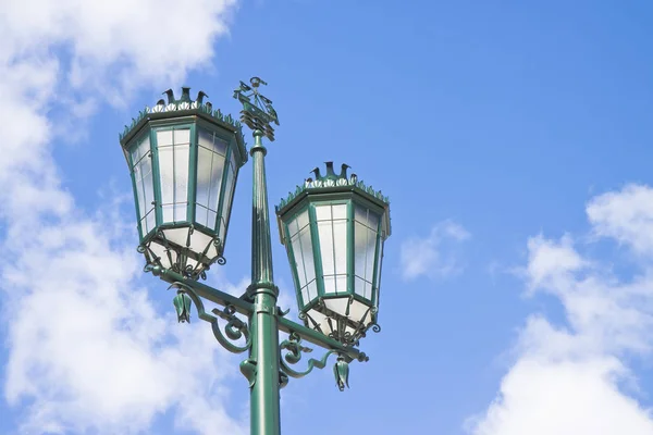 Tipik klasik Portekizli sokak lambası - kopya alanı ile görüntü — Stok fotoğraf