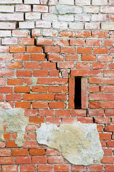 Fissure profonde dans un vieux mur de briques - image concept — Photo