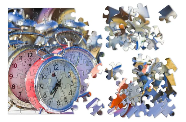 学会管理时间 - 旧彩色金属表时钟，自负 — 图库照片