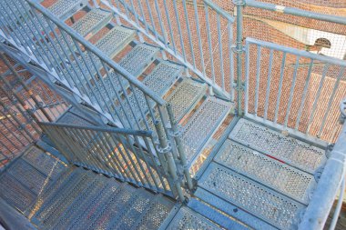 Restorasyon için kullanılan iskele için metal güvenlik merdiveni o