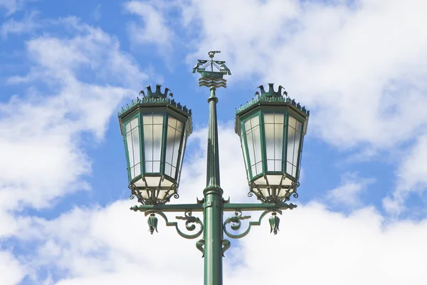 Tipik klasik Portekizli sokak lambası - kopya alanı ile görüntü — Stok fotoğraf
