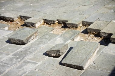 Tipik Tuscany kaldırım yapılan?? ile oyulmuş taş blokların