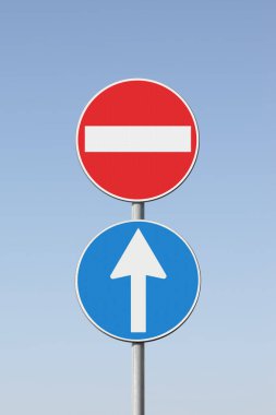 Yol işaretleriyle çelişkili kavram - kavram resmi.