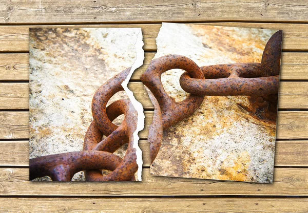 Breaking Chains Concept Image Ripped Photo Old Rusty Metal Chain — Stock Photo, Image