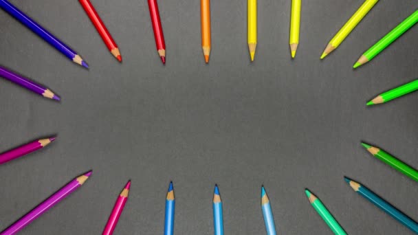 Animation Stop Motion Crayons Différentes Couleurs Sont Situés Sur Fond — Video