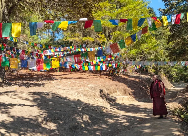 Paro Bután Febrero 2016 Monje Buddhist Con Ropa Roja Tradicional — Foto de Stock