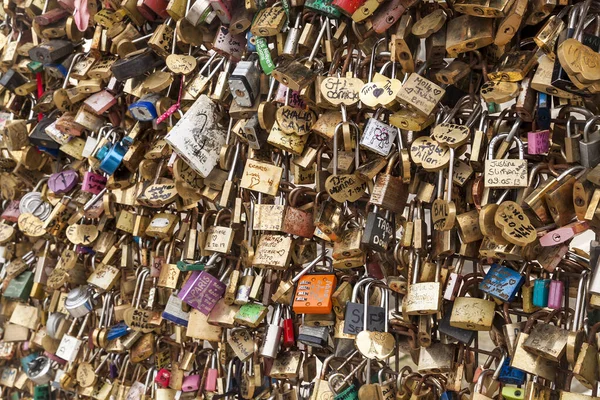 Paris Frankrike Oktober 2017 Enorm Mängd Kärlekslås Bron Paris — Stockfoto