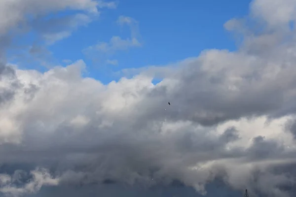 Céu Nublado Cidade Inverno — Fotografia de Stock