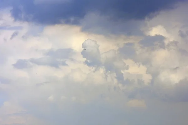 Nuvens Brancas Céu — Fotografia de Stock