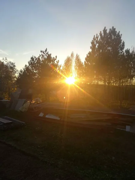       Köyde sıcak bir Eylül akşamı