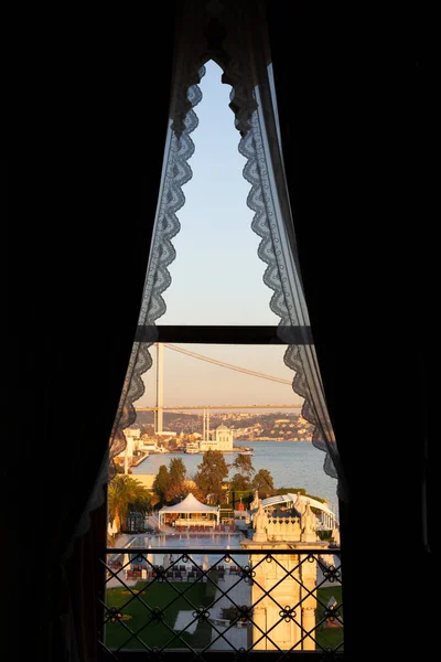 Ortakoy Buyuk Mecidiye Mosque Temmuz Sehitler Bogazici Bridge Window Traditional — Stock Photo, Image