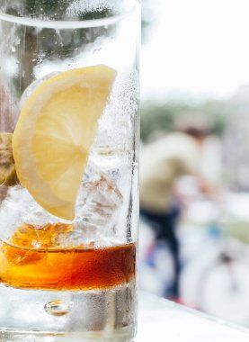 limonlu alkollü içecek