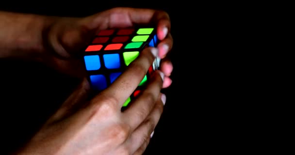Cubo Rubik Risolvere Enigmi — Video Stock
