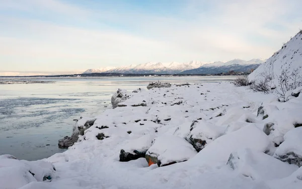 Bellissimo Paesaggio Invernale Formazioni Ghiaccio Point Woronzof Overlook Downtown Anchorage — Foto Stock