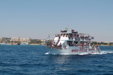 Kıbrıs. Kıbrıs Kültürü. Kıbrıs 'ın manzarası ve doğası.