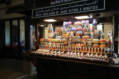 Birleşik Arap Emirlikleri. BAE 'nin kültürü. BAE 'nin cazibesi ve doğası.