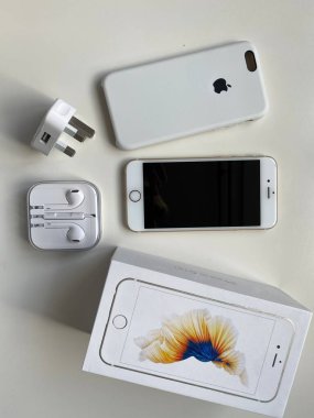 Telefonunuz var. Akıllı telefonmuş. Cep telefonu. Mobil aygıt