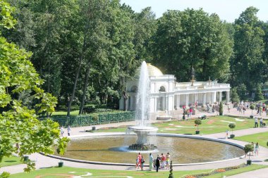 Saint Petersburg şehri. - Rusya. Rusya tarihi. Rusya kültürü. Aziz PETERSBURG 'un manzarası ve doğası. Peterhof..