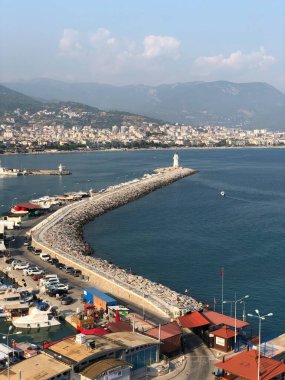 Hindi. Türk Kültürü. Türkiye 'nin manzarası ve doğası. Deniz. Güneşi. Avuçlar. Kumsal. Otel.